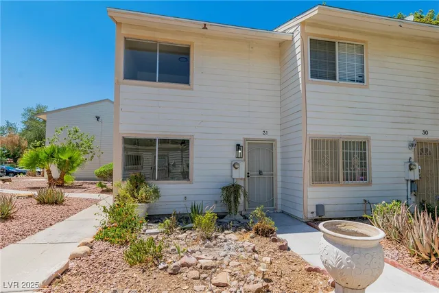 $1,600 | 4770 South Topaz Street, Unit 31, Las Vegas, NV 89121