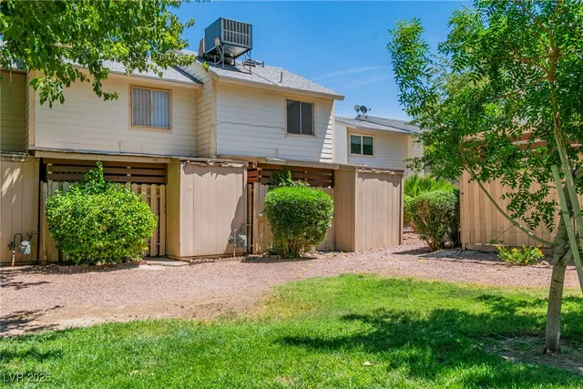 $1,600 | 4770 South Topaz Street, Unit 31, Las Vegas, NV 89121
