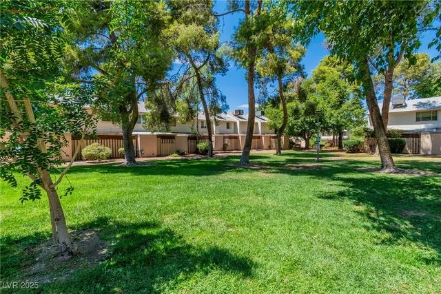 $1,600 | 4770 South Topaz Street, Unit 31, Las Vegas, NV 89121