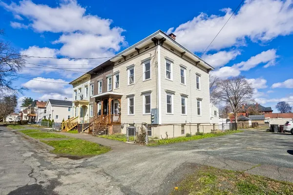 $395,000 | 13 Hampden Street, Westfield, MA 01085