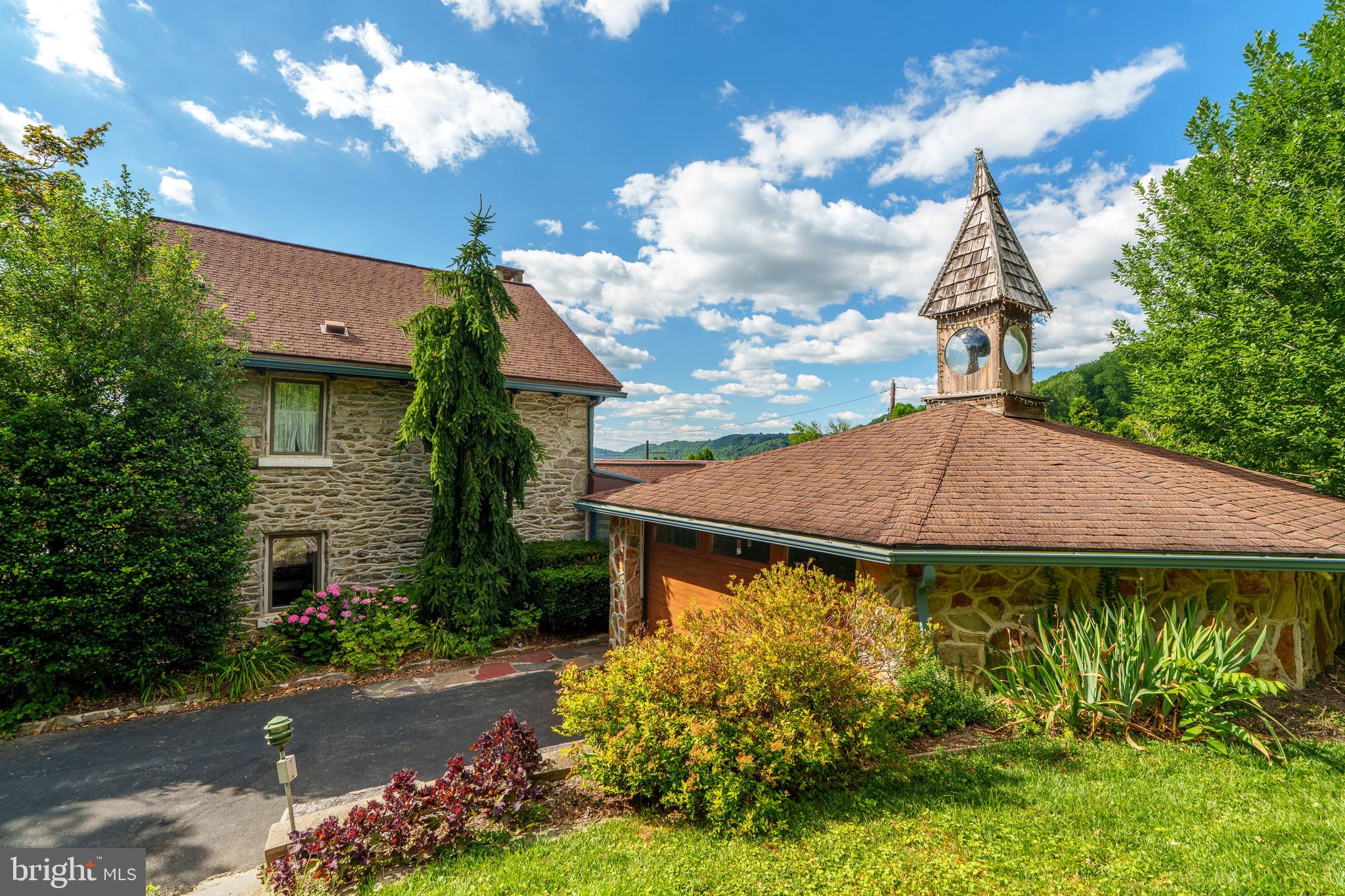701 Bridge Valley Road Pequea, PA 17565 - Photo 71 of 91 a front view of a house with garden
