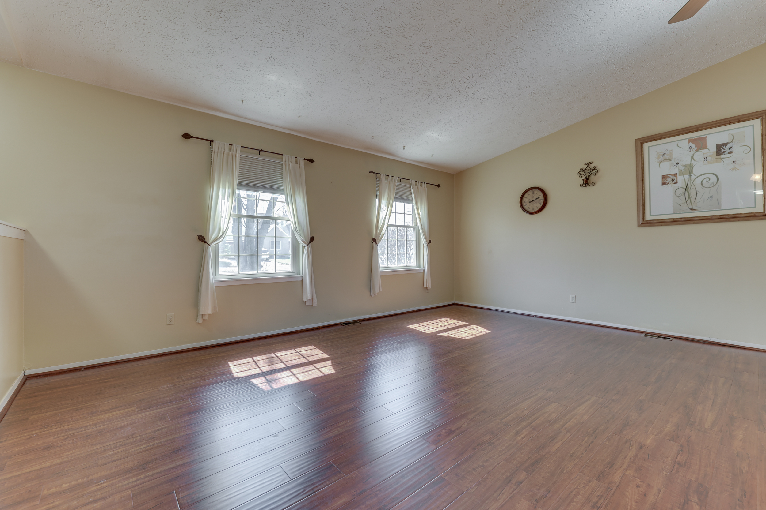 1166 Pilgrim Road Greenwood, IN 46142 - Photo 11 of 27 Gallery Image 11