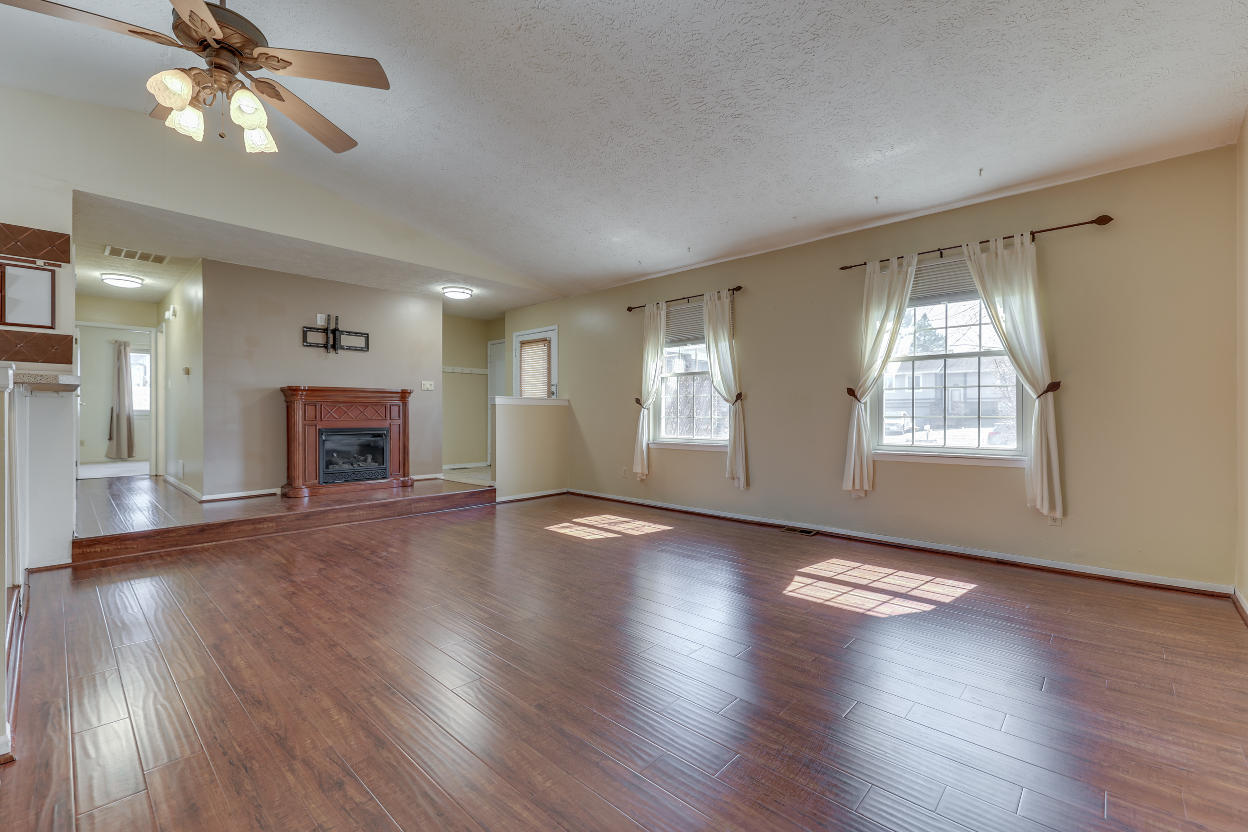 1166 Pilgrim Road Greenwood, IN 46142 - Photo 10 of 27 Gallery Image 10