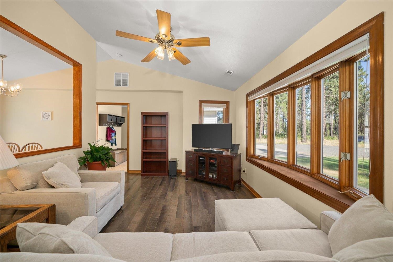 6912 West Melville Road Cheney, WA 99004 - Photo 4 of 41 Gallery Image 4
