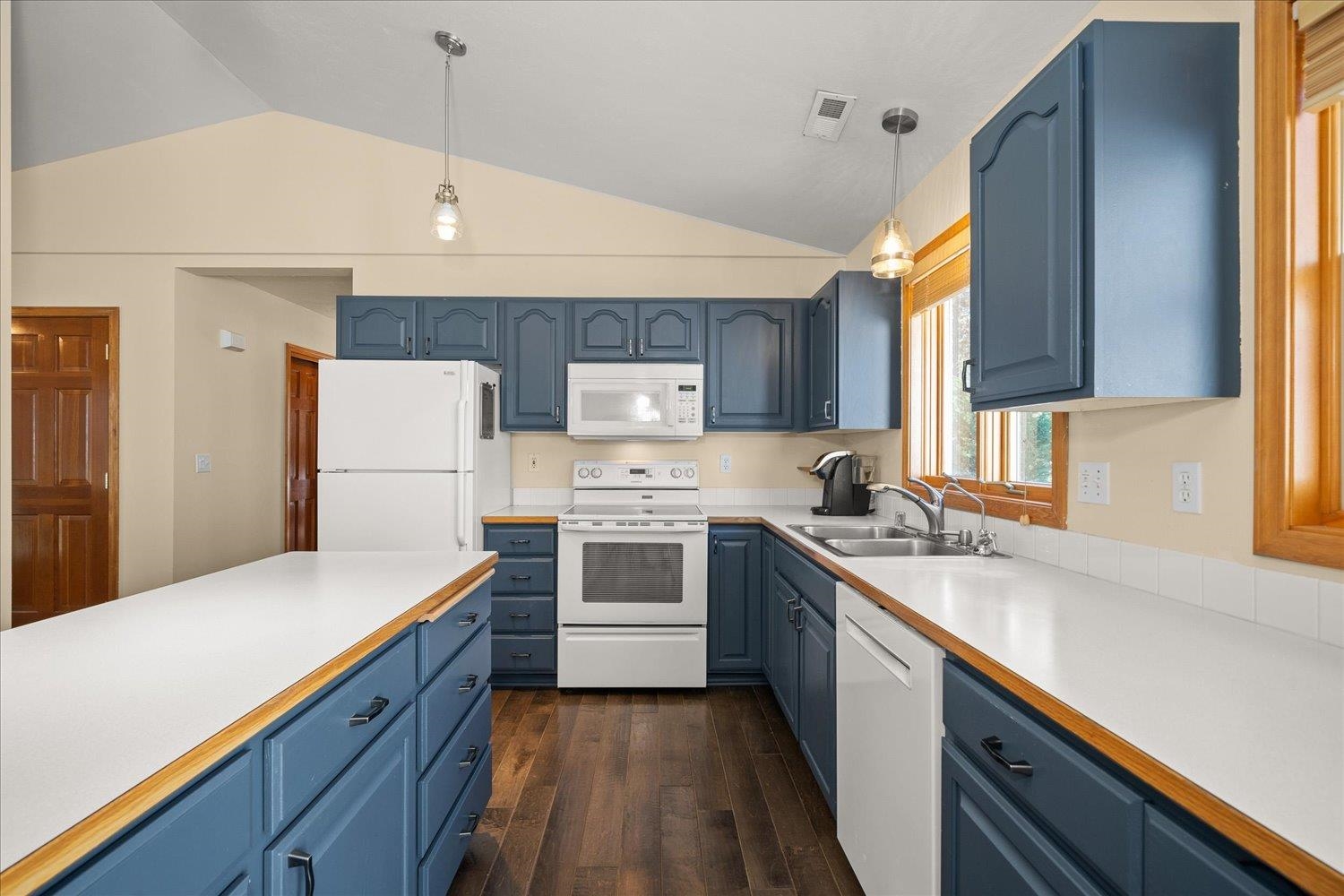 6912 West Melville Road Cheney, WA 99004 - Photo 5 of 41 Gallery Image 5
