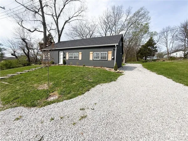 $220,000 | 200 North Harrison Street, Freeman, MO 64746