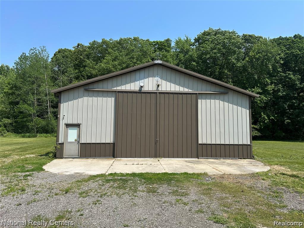 8049 McKinley Road Algonac, MI 48001 - Photo 3 of 23 Gallery Image 3