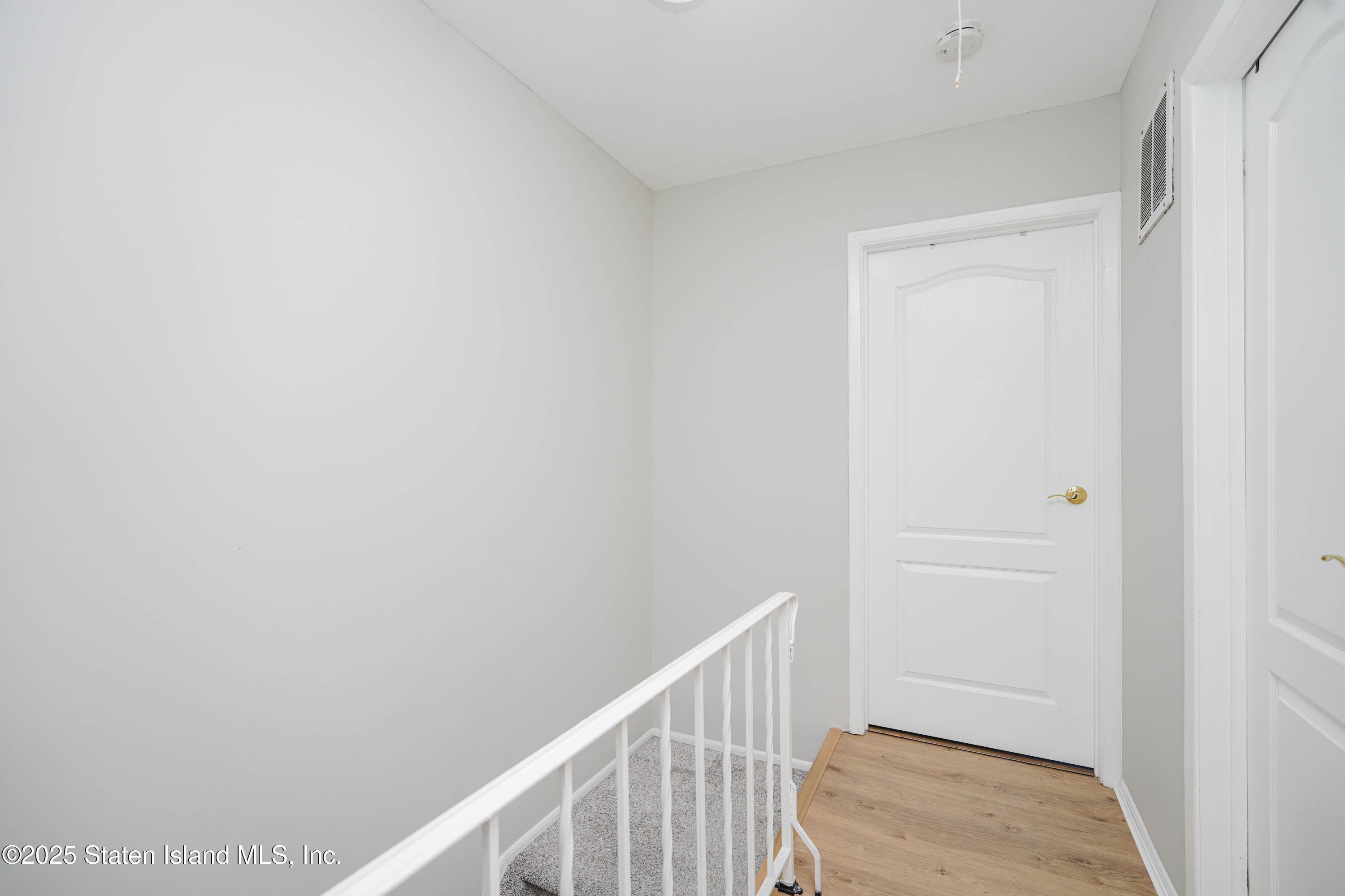 28 Lorraine Loop Staten Island, NY 10309 - Photo 16 of 20 Photo Feb 20 2025, 6 51 58 PM