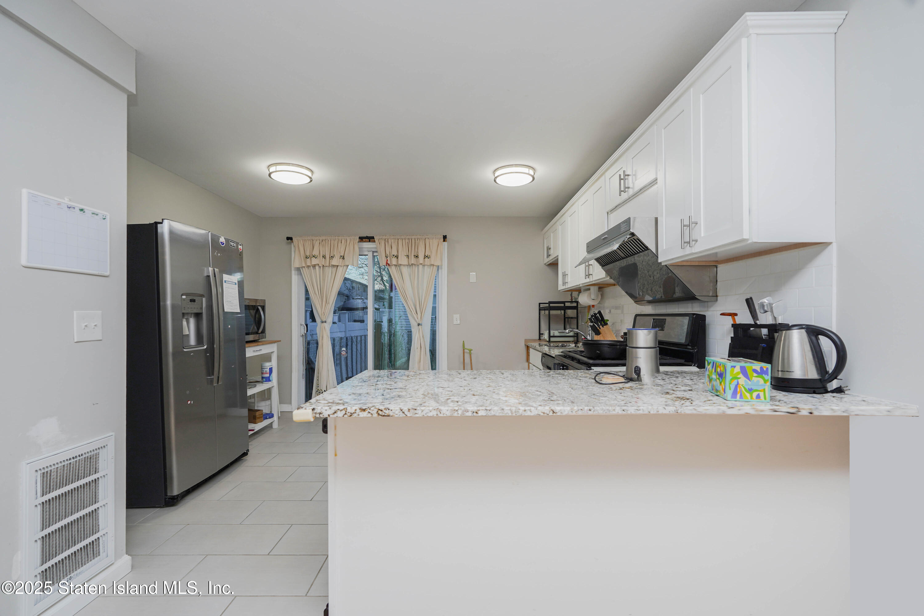 28 Lorraine Loop Staten Island, NY 10309 - Photo 8 of 20 Photo Feb 20 2025, 6 50 25 PM