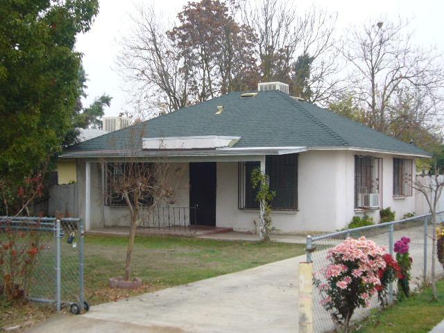 917 Riverside Drive Madera, CA 93638 - Photo 1 of 8 Gallery Image 1