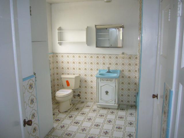 917 Riverside Drive Madera, CA 93638 - Photo 4 of 8 Gallery Image 4