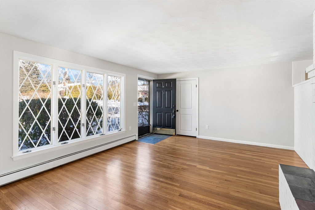 11 Deluca Road Milford, MA 01757 - Photo 4 of 38