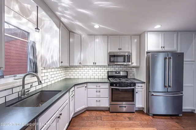 $1,125,000 | 400 Powderhorn Lane, Unit 67, Jackson, WY 83001