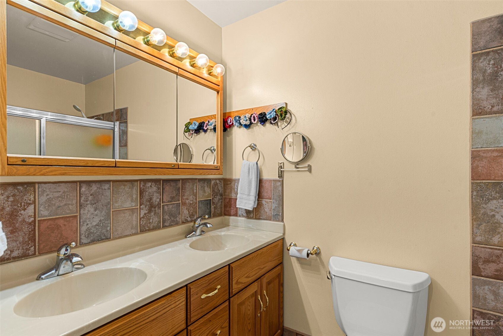 111 Eldorado Way Chelan, WA 98816 - Photo 12 of 40