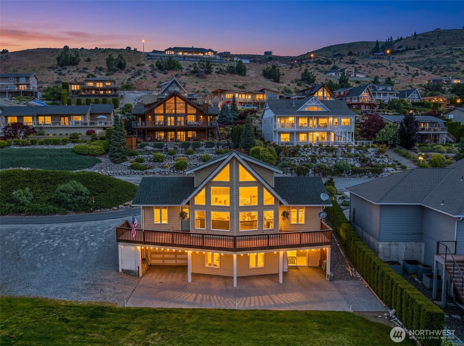 111 Eldorado Way Chelan, WA 98816 - Photo 2 of 40