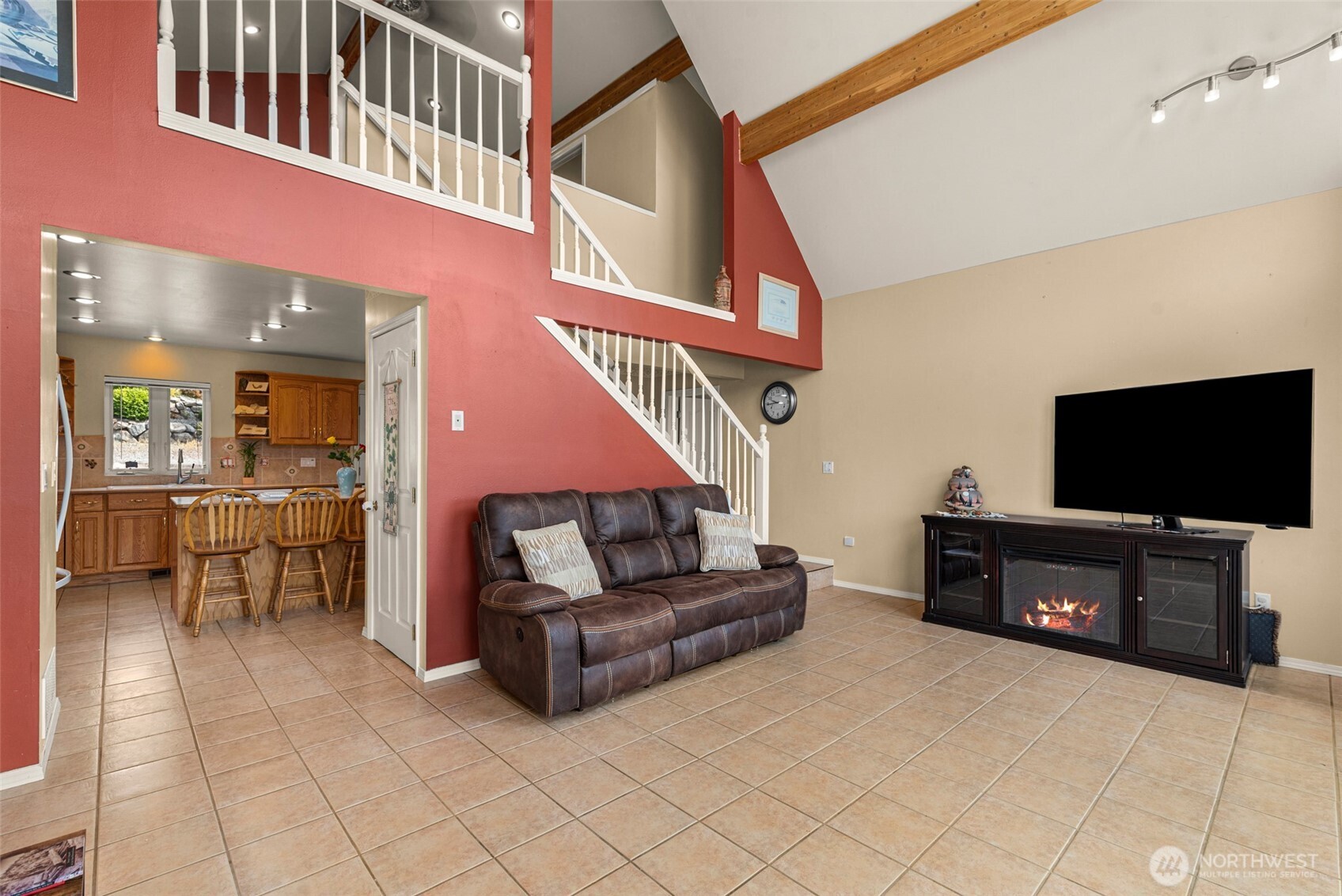 111 Eldorado Way Chelan, WA 98816 - Photo 7 of 40