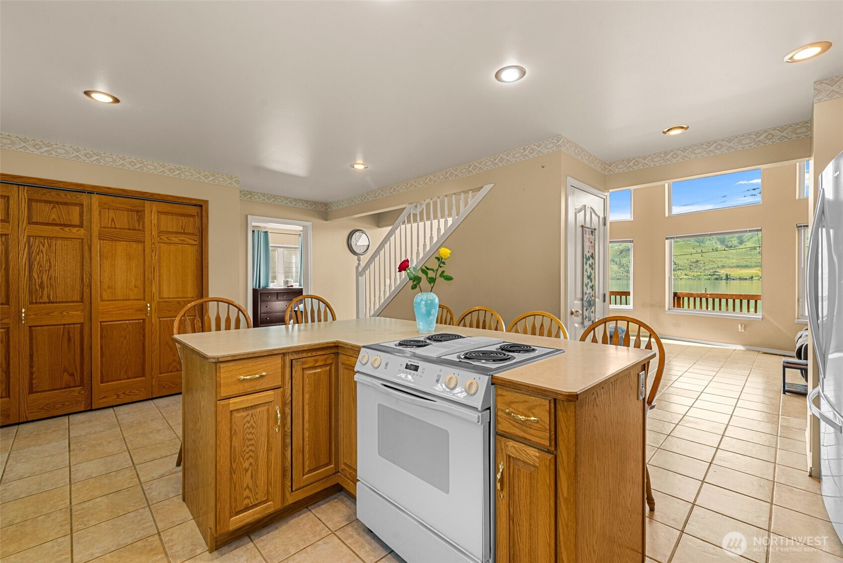 111 Eldorado Way Chelan, WA 98816 - Photo 9 of 40