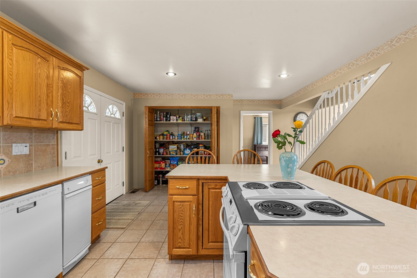 111 Eldorado Way Chelan, WA 98816 - Photo 10 of 40