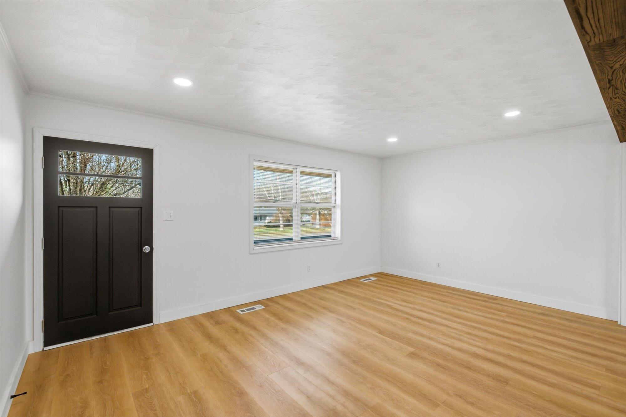 3355 Southeast Dockery Street Cleveland, TN 37323 - Photo 4 of 22 05-3355-SE-Dockery-St-Cleveland-TN-5