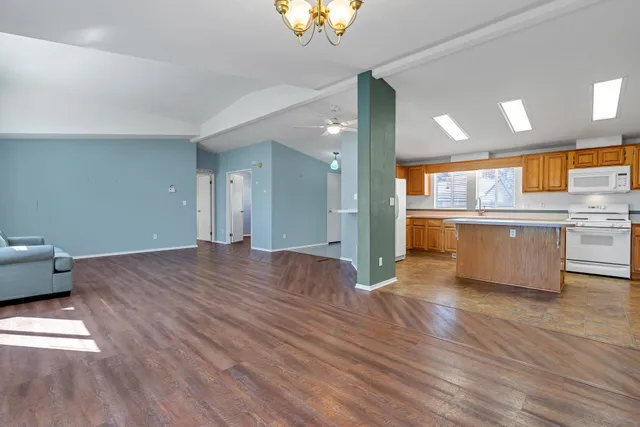 $299,000 | 43497 State Highway, Fall River Mills, CA 96028