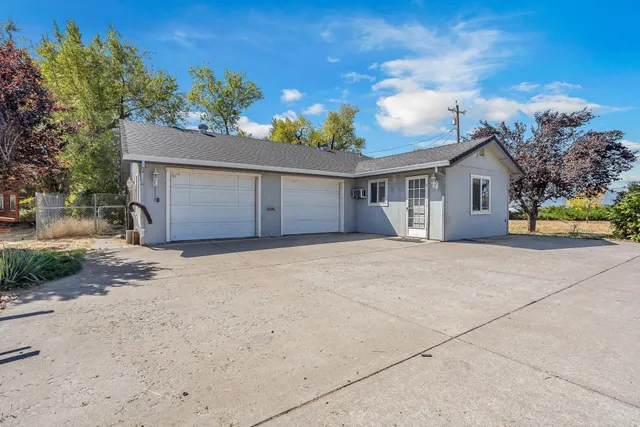 $299,000 | 43497 State Highway, Fall River Mills, CA 96028