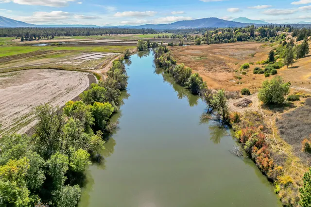 $299,000 | 43497 State Highway, Fall River Mills, CA 96028