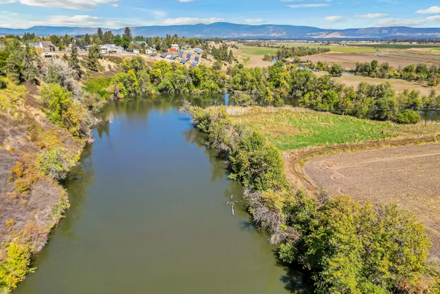 $299,000 | 43497 State Highway, Fall River Mills, CA 96028