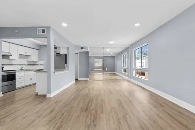 $1,000 | 17202 Imperial Valley Drive, Unit 34, Houston, TX 77060