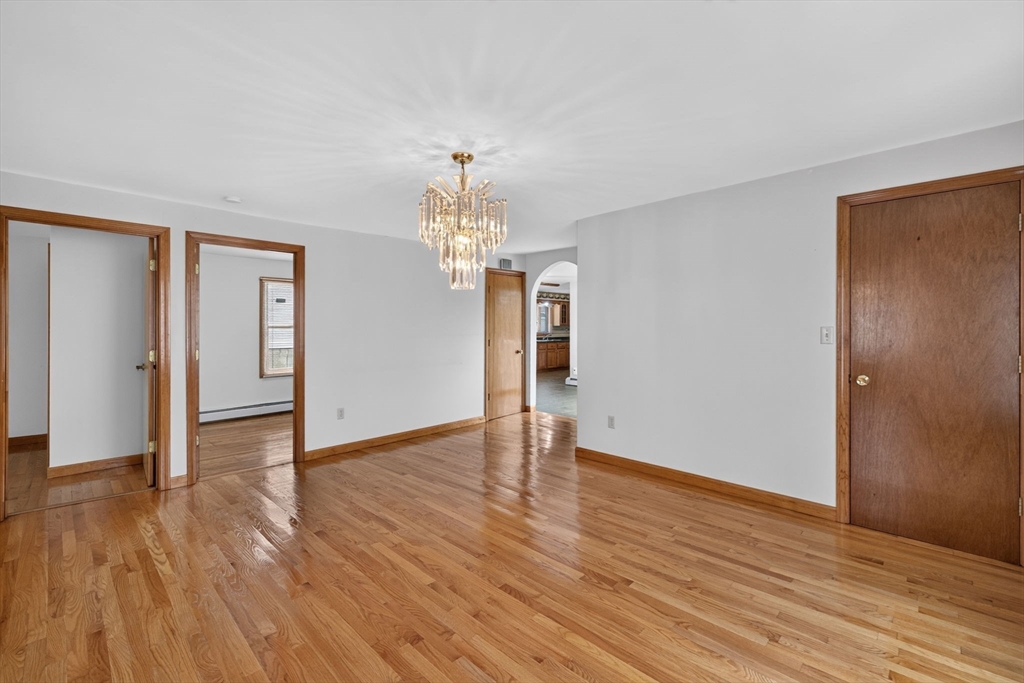 31 Oregon Street Fall River, MA 02720 - Photo 6 of 27