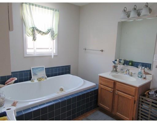 21 Inverness Avenue Worcester, MA 01604 - Photo 17 of 24 Gallery Image 17