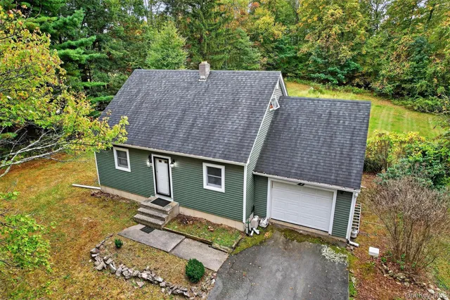 $270,000 | 63 Pierson Hill Road, Middletown, NY 10940