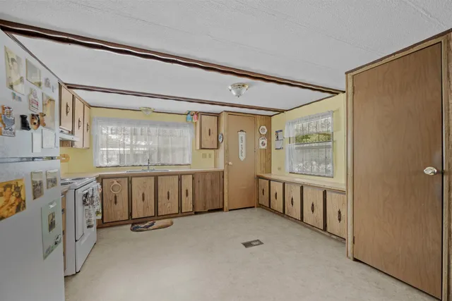 a view of an empty room with window