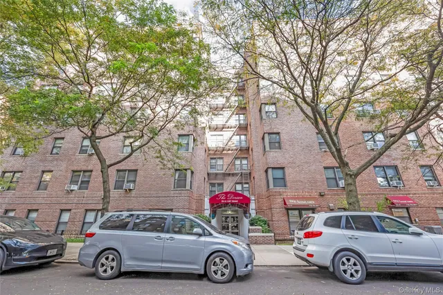 $618,888 | 72-11 110th Street, Unit 3G | Forest Hills
