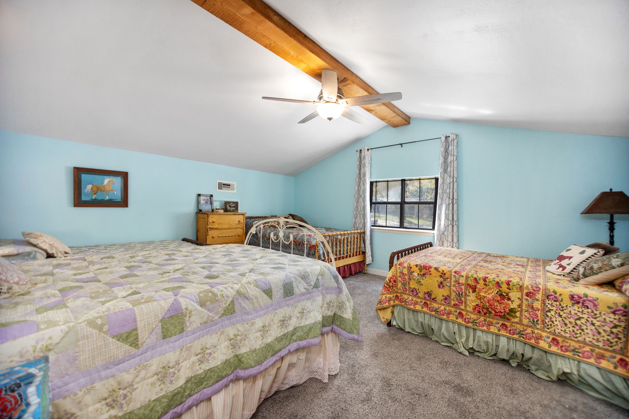 160 Dailey Road Crockett, TX 75835 - Photo 32 of 40 a bedroom with bed and window