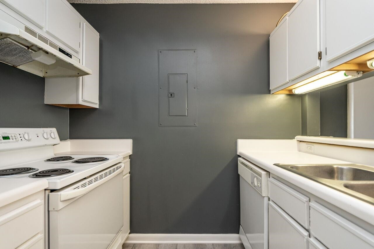 1230 University Court, Unit 204 Raleigh, NC 27606 - Photo 13 of 25 Photo 13