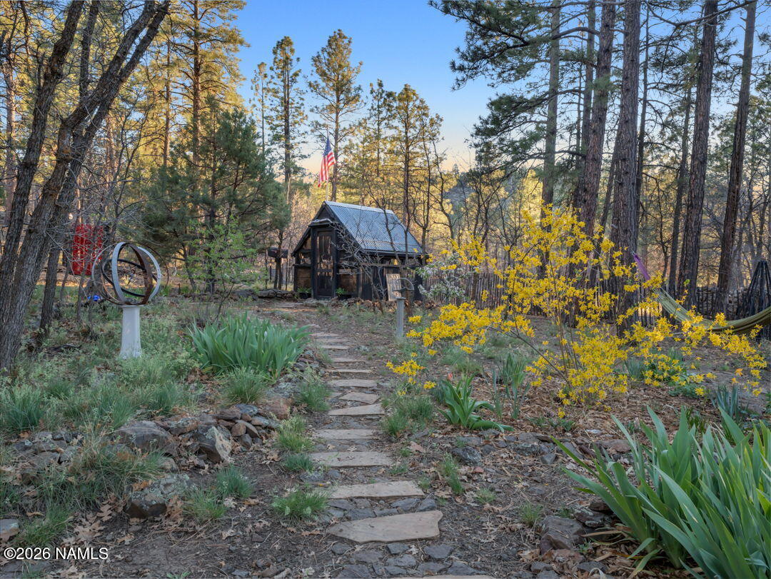 1005 Park Way Williams, AZ 86046 - Photo 36 of 45 a view of a park with large trees