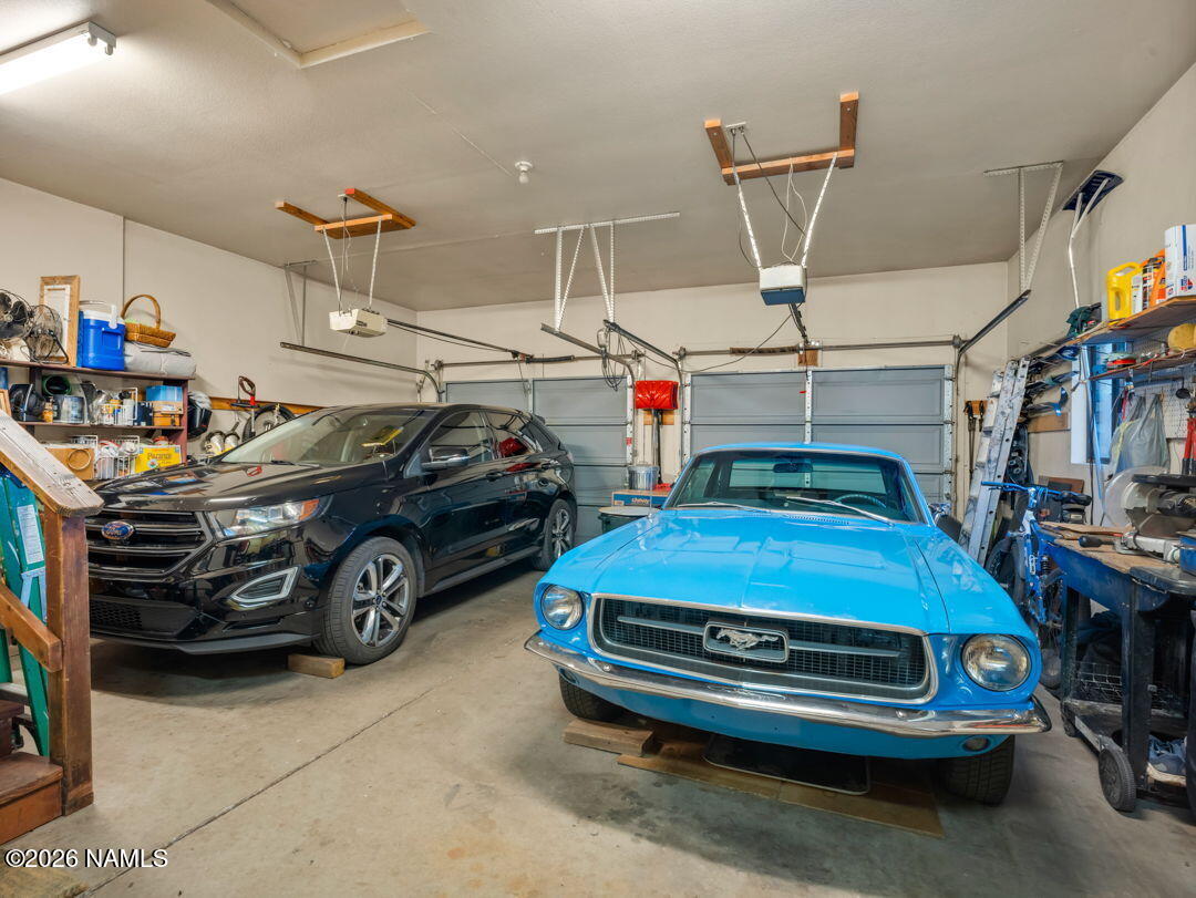 1005 Park Way Williams, AZ 86046 - Photo 44 of 45 a car parked in garage