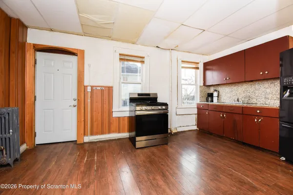 $130,000 | 2 Ferguson Place, Scranton, PA 18509