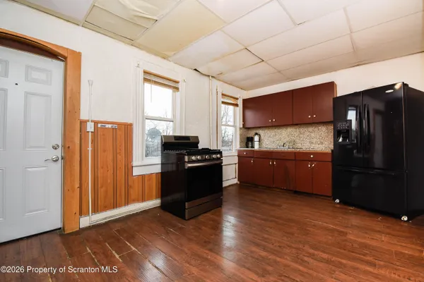 $130,000 | 2 Ferguson Place, Scranton, PA 18509
