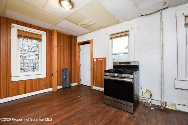 $130,000 | 2 Ferguson Place, Scranton, PA 18509