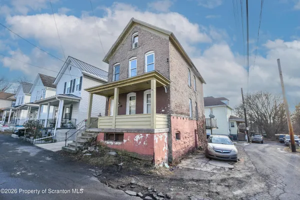 $130,000 | 2 Ferguson Place, Scranton, PA 18509