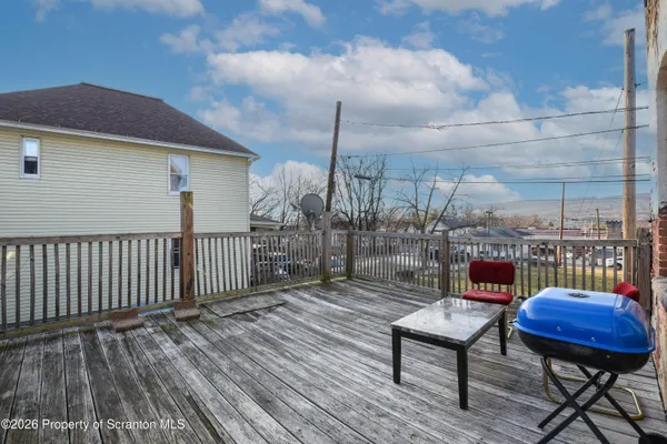 $130,000 | 2 Ferguson Place, Scranton, PA 18509