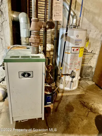 $140,000 | 2 Ferguson Place, Scranton, PA 18509