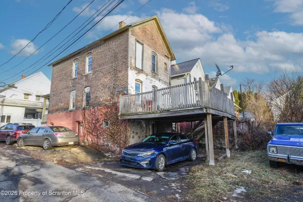 $130,000 | 2 Ferguson Place, Scranton, PA 18509