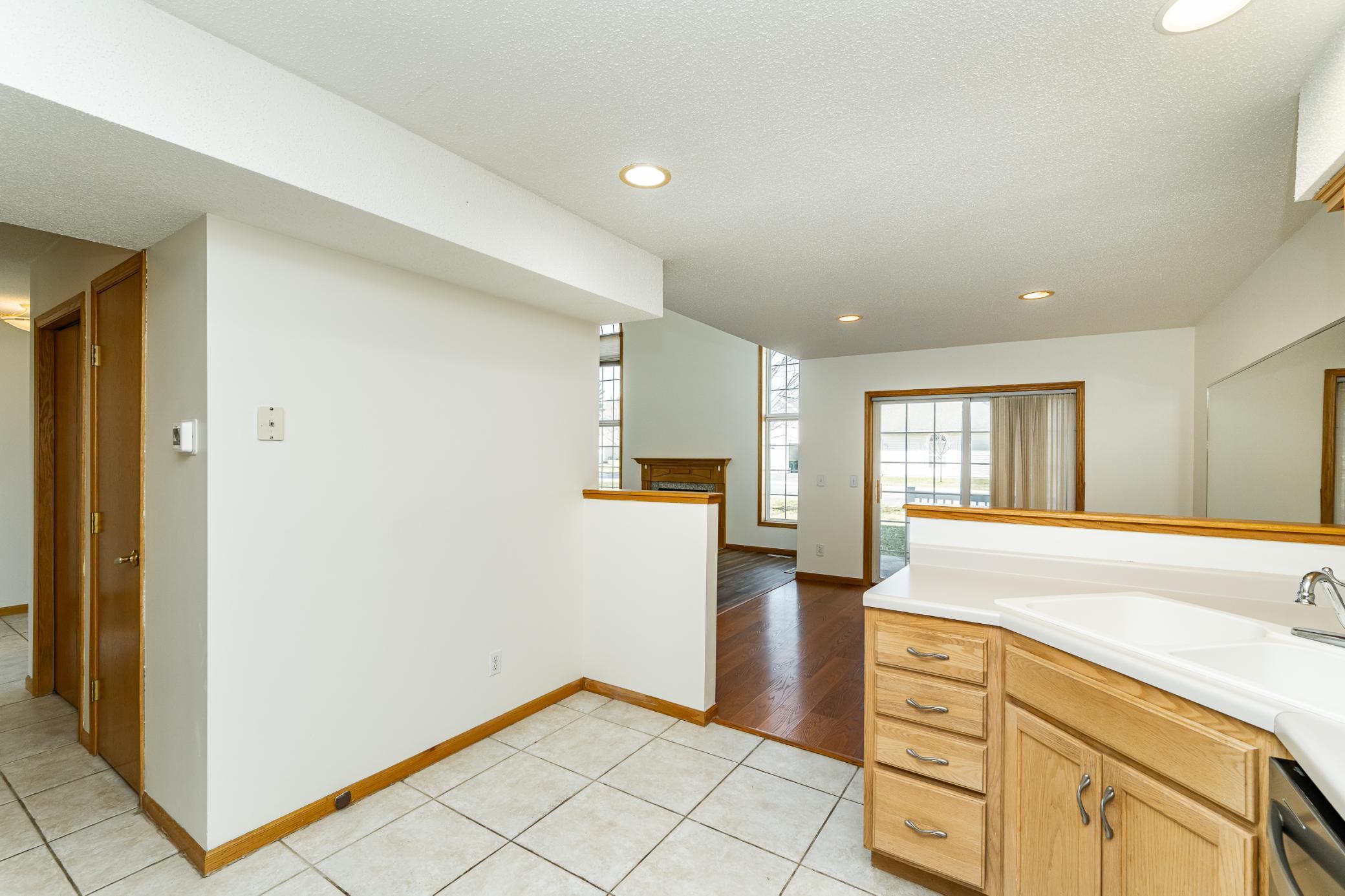 1930 Topaz Pointe Lane Southwest Rochester, MN 55902 - Photo 12 of 34