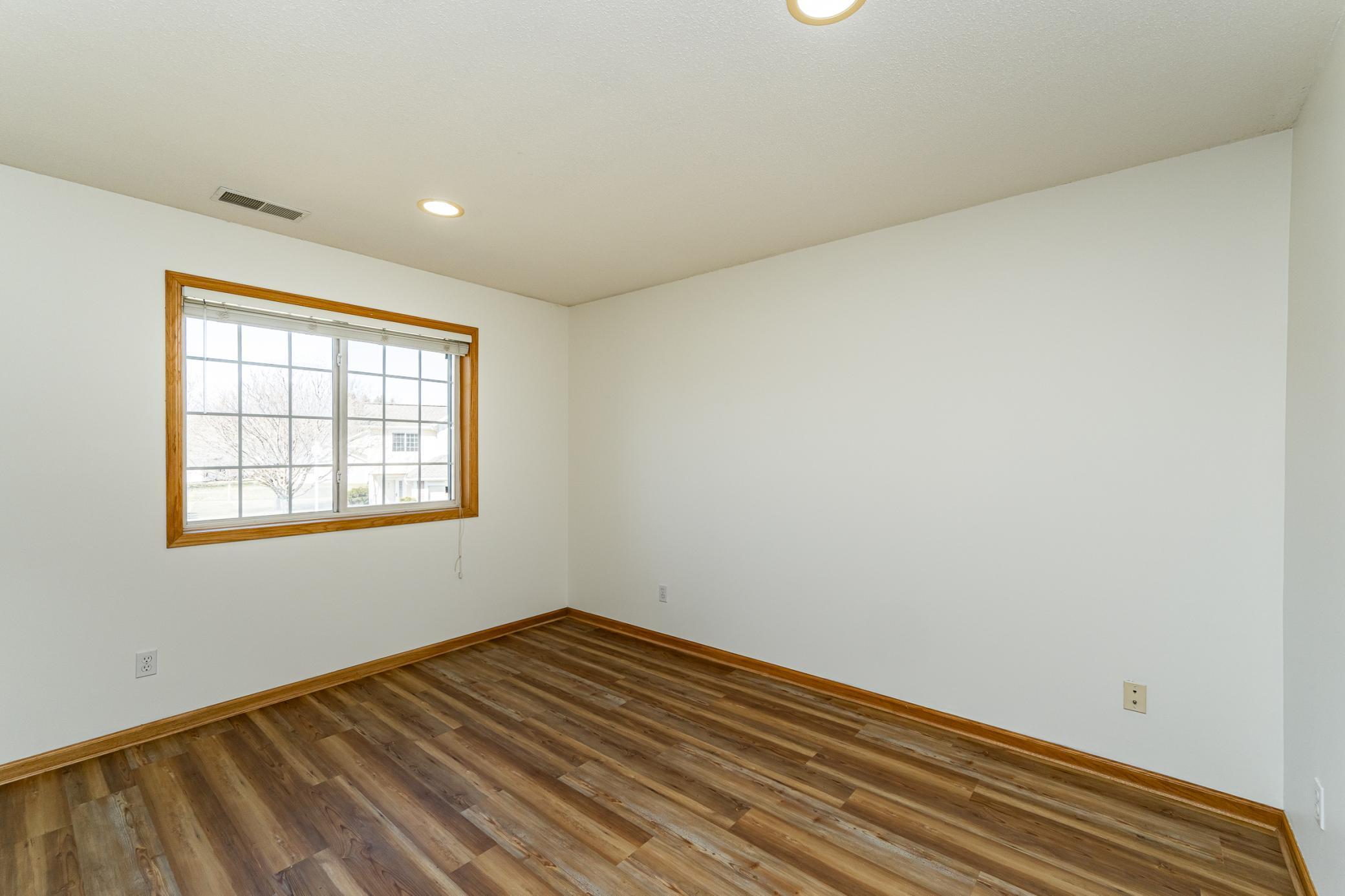 1930 Topaz Pointe Lane Southwest Rochester, MN 55902 - Photo 18 of 34