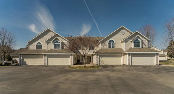 $329,900 | 1930 Topaz Pointe Lane Southwest, Rochester, MN 55902