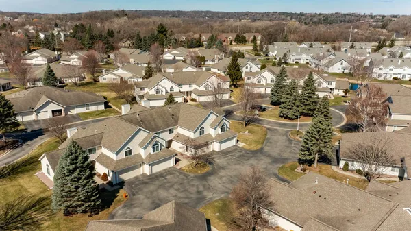 $329,900 | 1930 Topaz Pointe Lane Southwest, Rochester, MN 55902