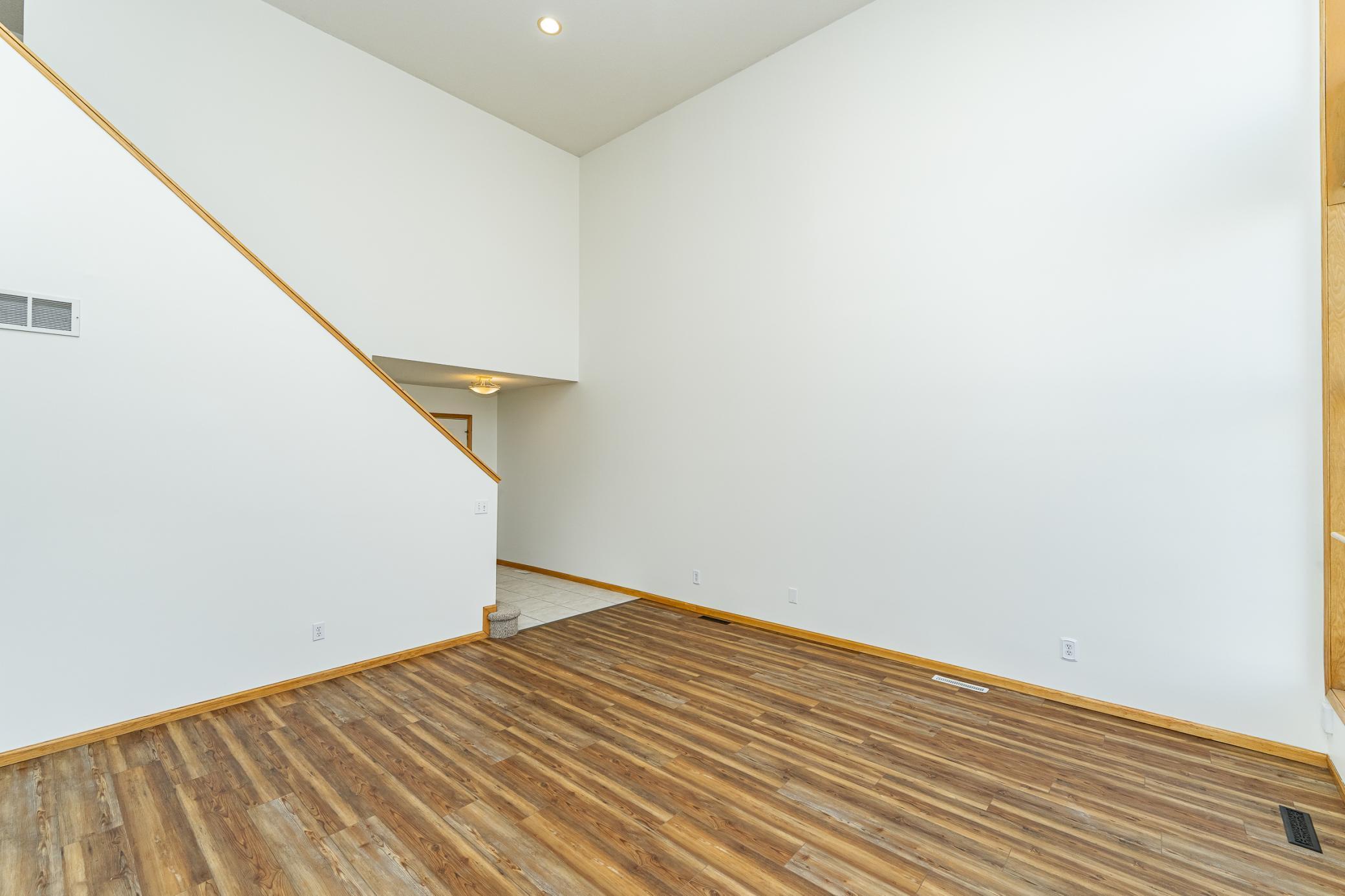 1930 Topaz Pointe Lane Southwest Rochester, MN 55902 - Photo 7 of 34