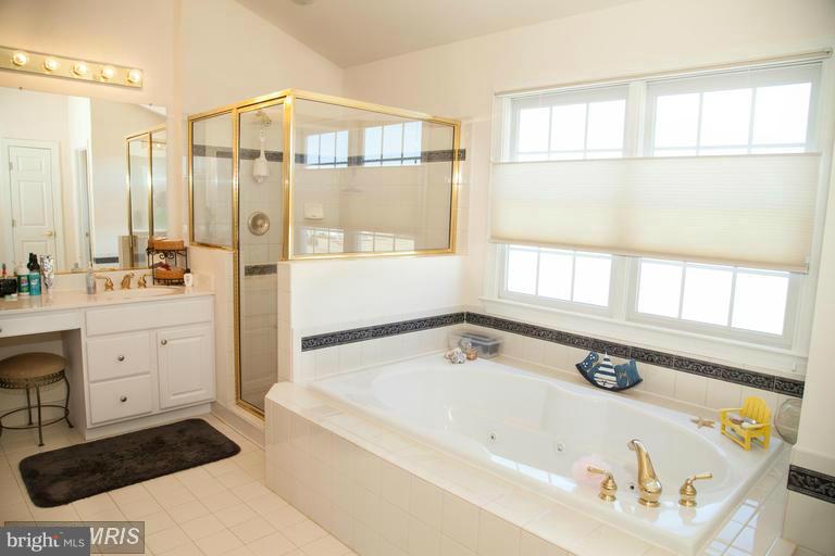 19542 Mill Point Road Boonsboro, MD 21713 - Photo 24 of 26 Bath (Master)